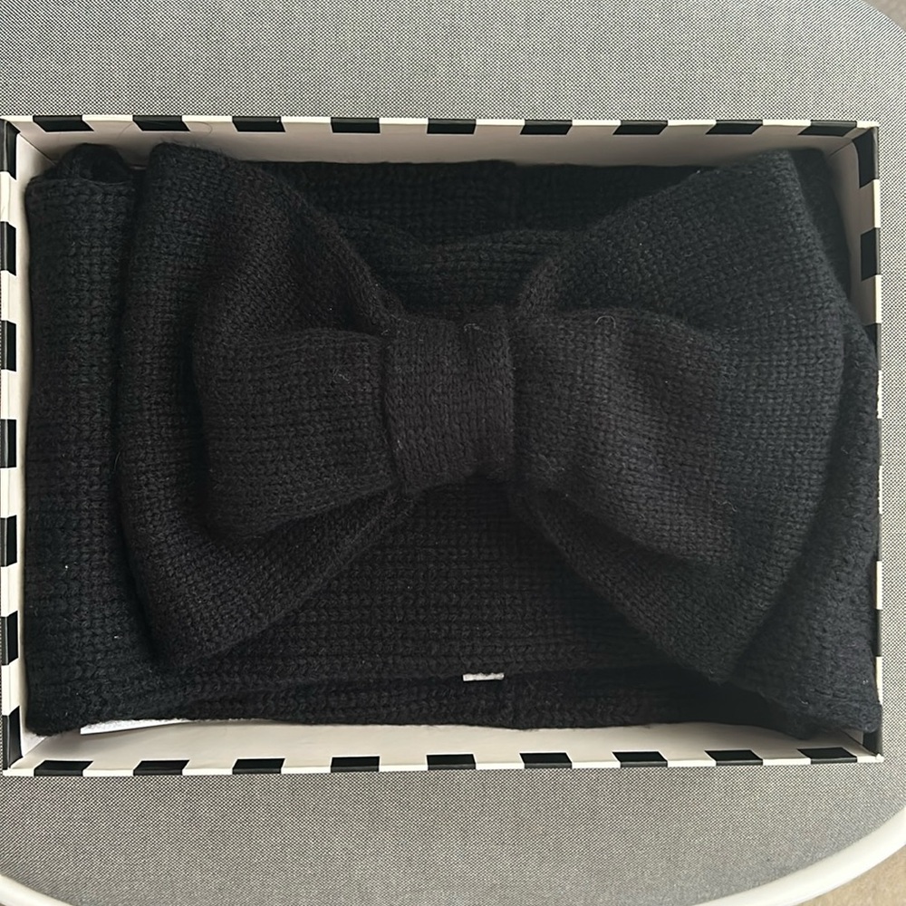 Kate Spade NY Women's Neck Warmer with bow -NWT